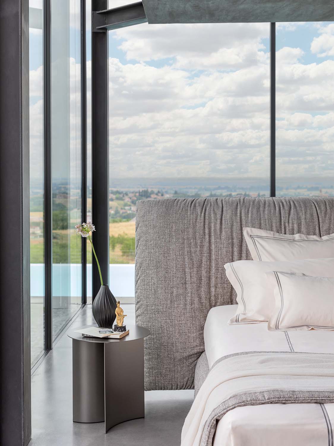 Layla Bed – Opsis Designs